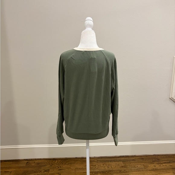 Anthropologie LetLuv heart ringer graphic sweatshirt in avocado 🥑 - Picture 8 of 9